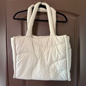 Thirty Years - the drift tote in pebble